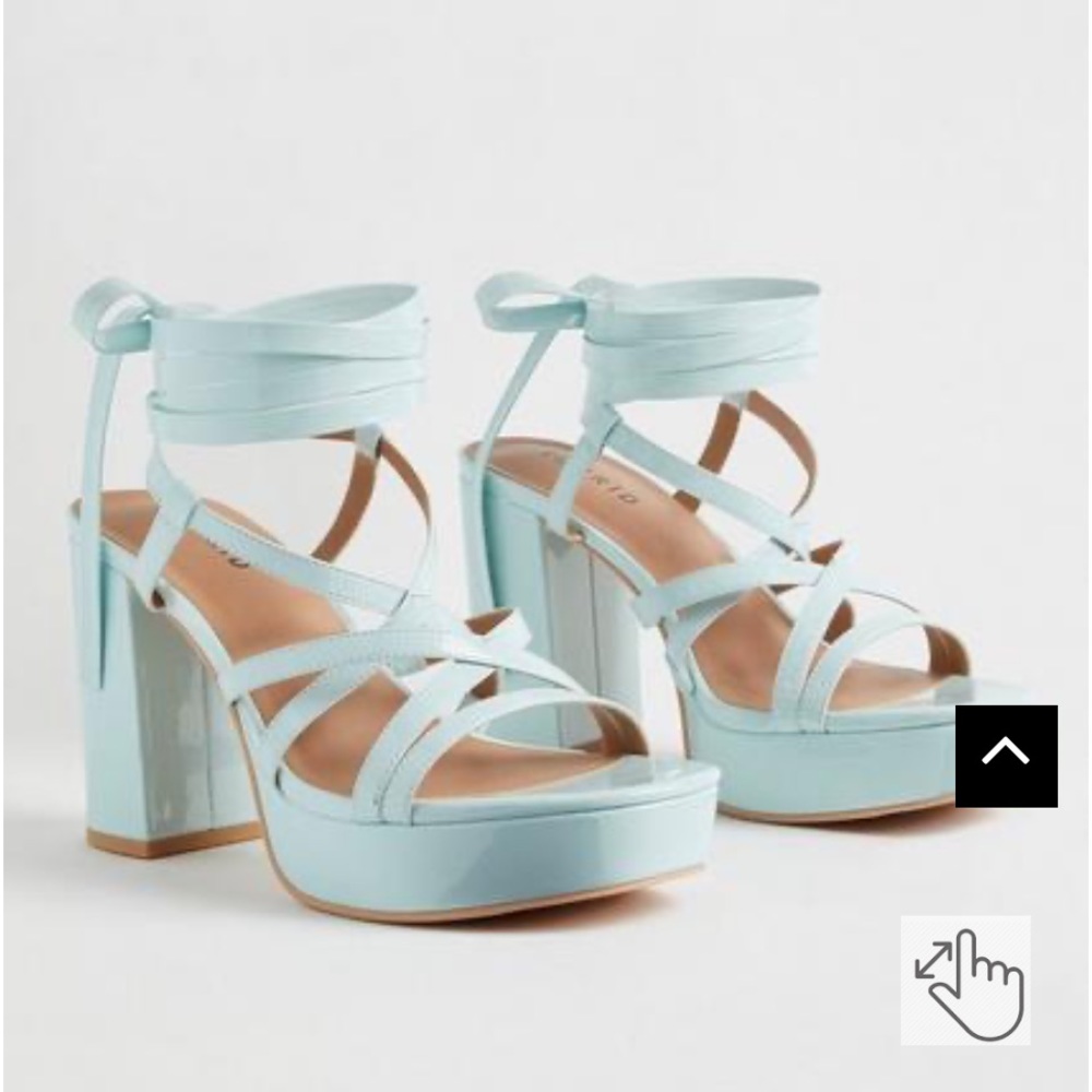 NWT Torrid strapped Laced up Platform Heeled Sandals Size 8